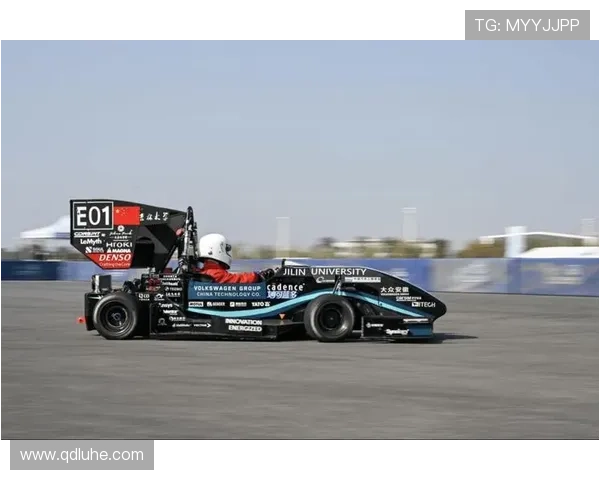 F1新赛季揭幕战激烈角逐 车队与车手备战情况全面分析 F1新赛季揭幕战激烈角逐 车队与车手备战情况全面分析