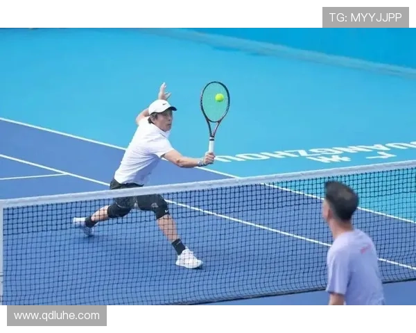 新赛季网球战火再燃多位名将上演巅峰对决强势抢眼开局表现亮点足