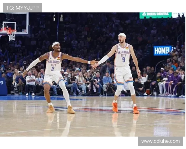 焦点之夜湖人逆转勇士掀起新季联盟格局震荡引发专家热议风向突变 焦点之夜湖人逆转勇士掀起新季联盟格局震荡引发专家热议风向突变